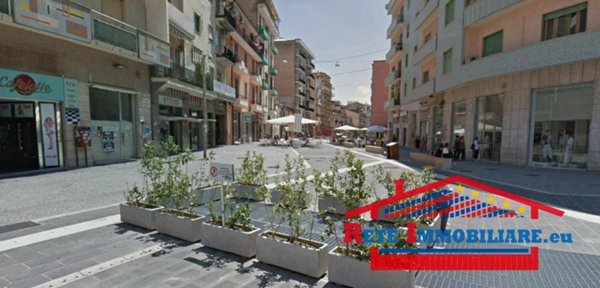 negozio in affitto a Cosenza