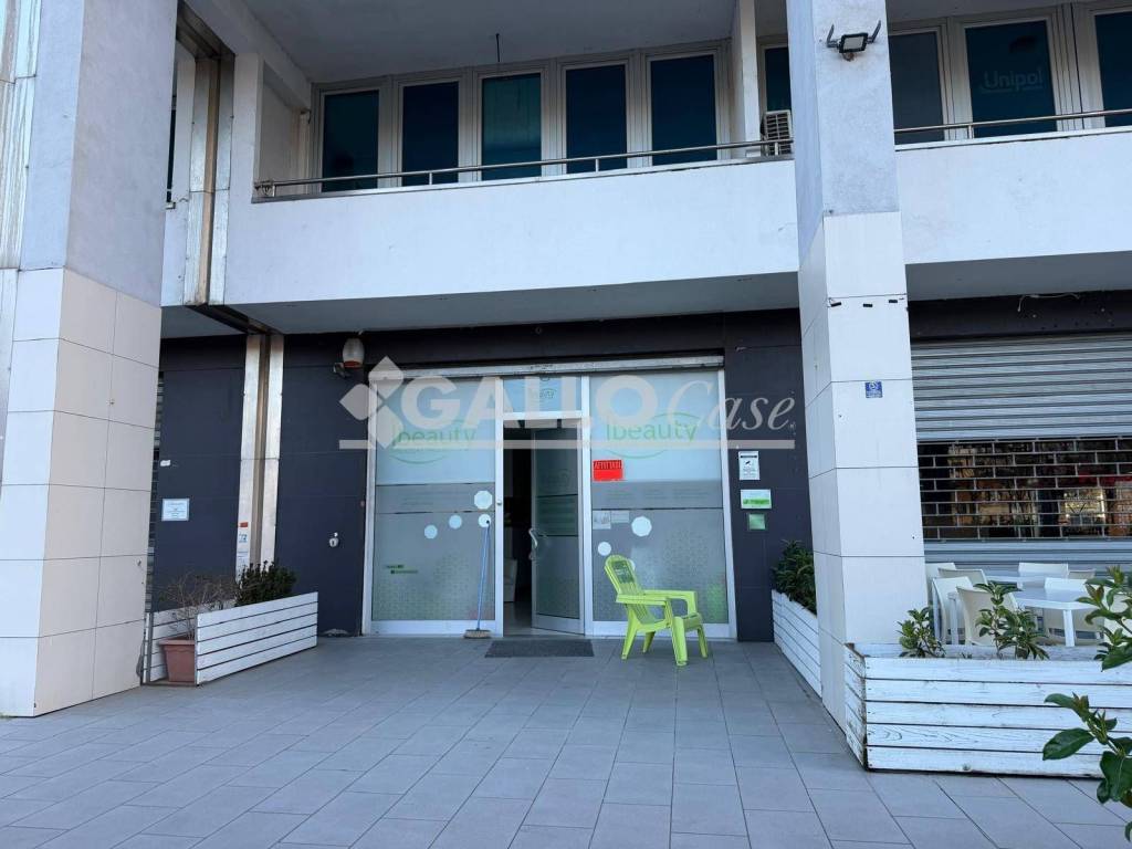 negozio in affitto a Cosenza