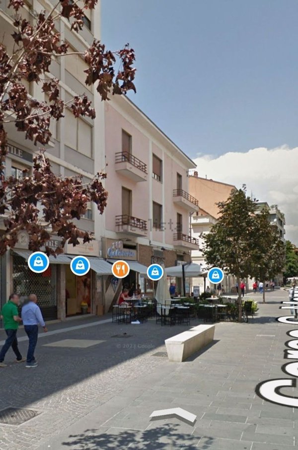 locale commerciale in affitto a Cosenza
