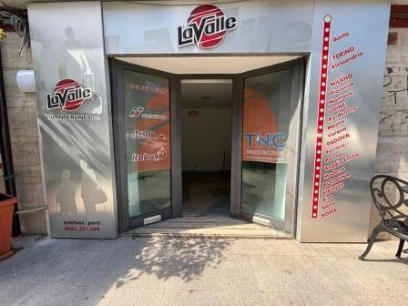 negozio in affitto a Cosenza in zona Cosenza Vecchia