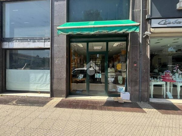 negozio in affitto a Cosenza in zona Cosenza Vecchia