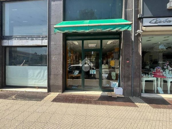 negozio in affitto a Cosenza in zona Cosenza Vecchia