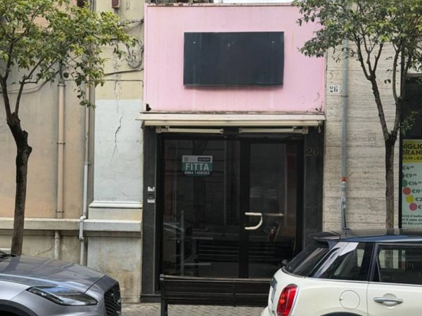 negozio in affitto a Cosenza in zona Cosenza Vecchia