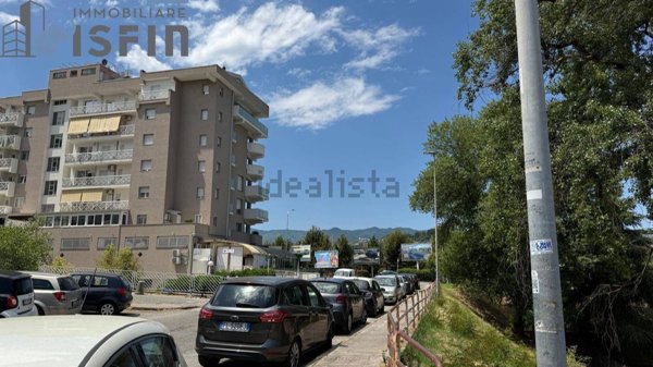 locale commerciale in affitto a Cosenza