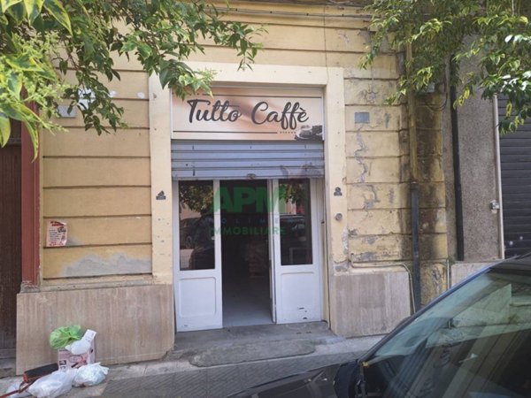 negozio in affitto a Cosenza in zona Cosenza Vecchia
