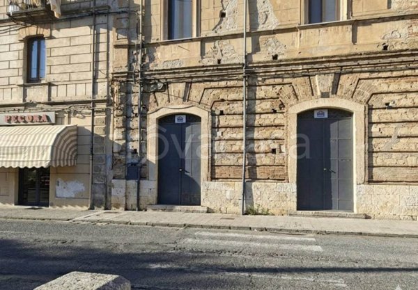 negozio in affitto a Cosenza in zona Cosenza Vecchia
