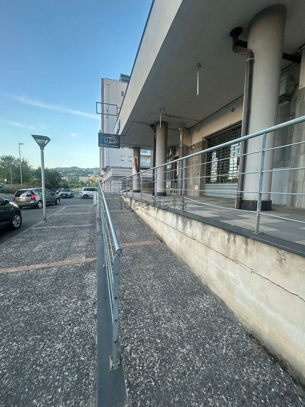 locale commerciale in affitto a Cosenza