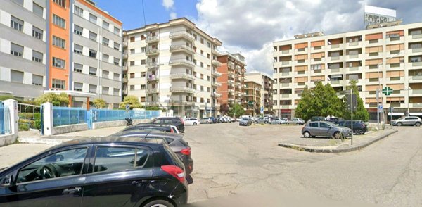 locale commerciale in affitto a Cosenza in zona De Rada