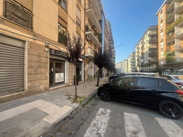 negozio in affitto a Cosenza