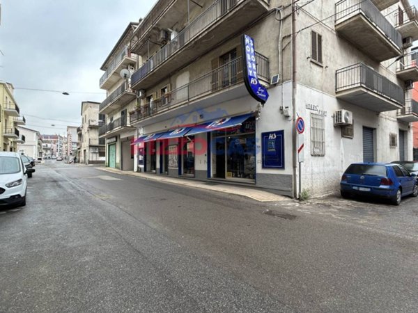 negozio in affitto a Crosia in zona Mirto
