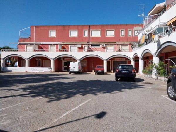 negozio in affitto a Diamante