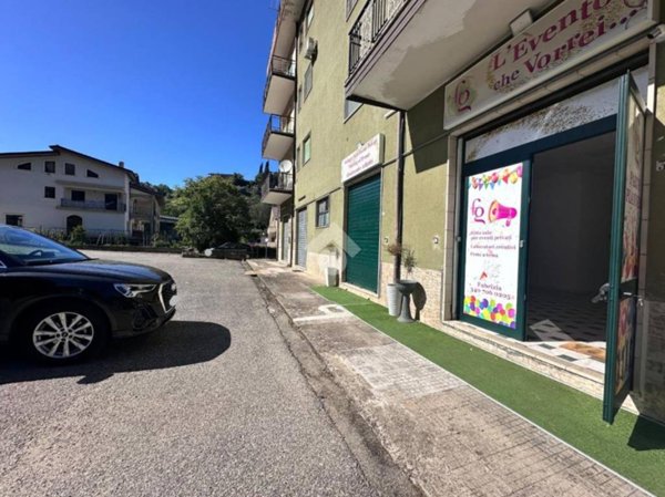 negozio in affitto a Dipignano in zona Laurignano
