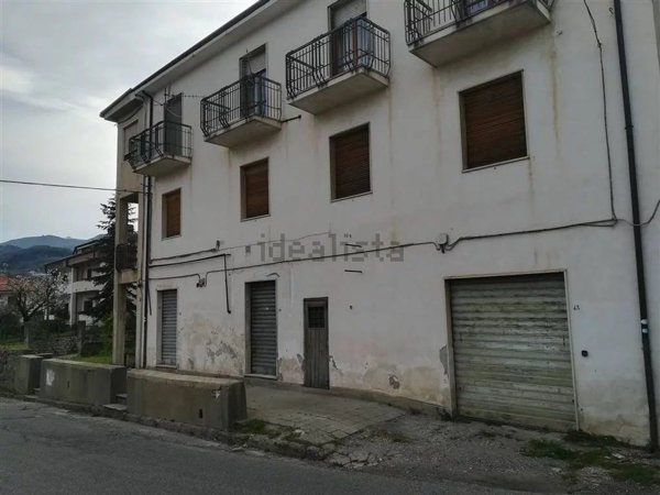 locale di sgombero in affitto a Mendicino in zona Candelisi