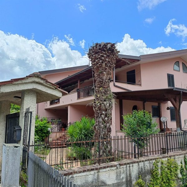 appartamento in affitto a Mendicino in zona Pasquali