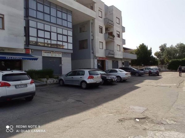 negozio in affitto a Montalto Uffugo in zona Taverna