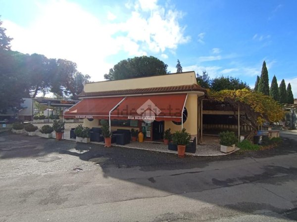 locale commerciale in affitto a Montalto Uffugo in zona Taverna