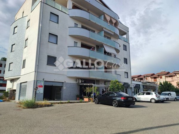 negozio in affitto a Montalto Uffugo