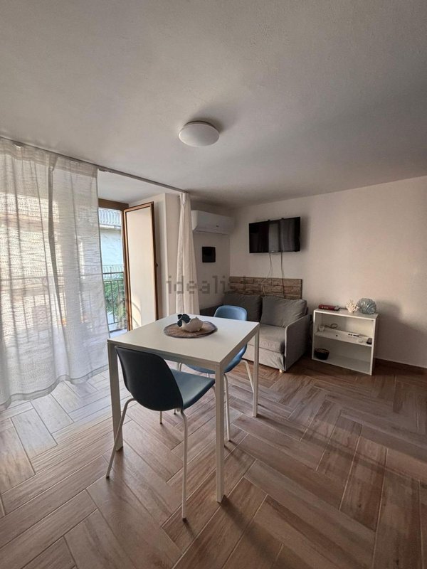 appartamento in affitto a Paola