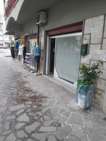 negozio in affitto a Praia a Mare