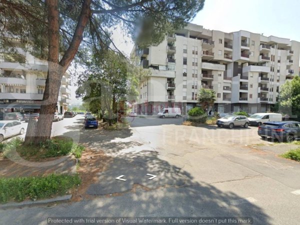 negozio in affitto a Rende in zona Quattromiglia