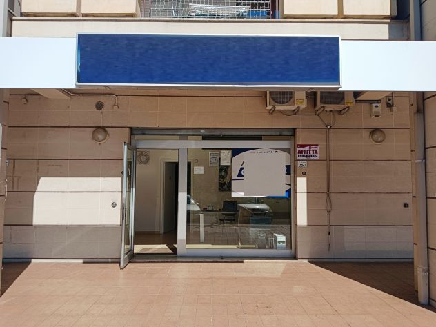 negozio in affitto a Rende