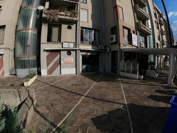 locale commerciale in affitto a Rende in zona Roges