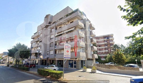 negozio in affitto a Rende