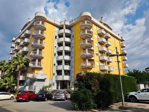 appartamento in affitto a Rende in zona Quattromiglia