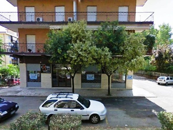 negozio in affitto a Rende in zona Roges