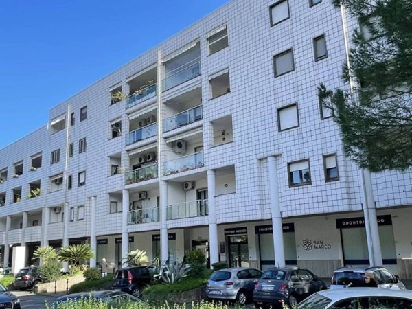 ufficio in affitto a Rende in zona Quattromiglia