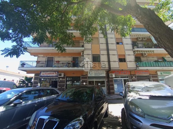 locale commerciale in affitto a Rende in zona Quattromiglia