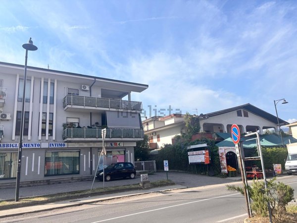 locale di sgombero in affitto a Rende