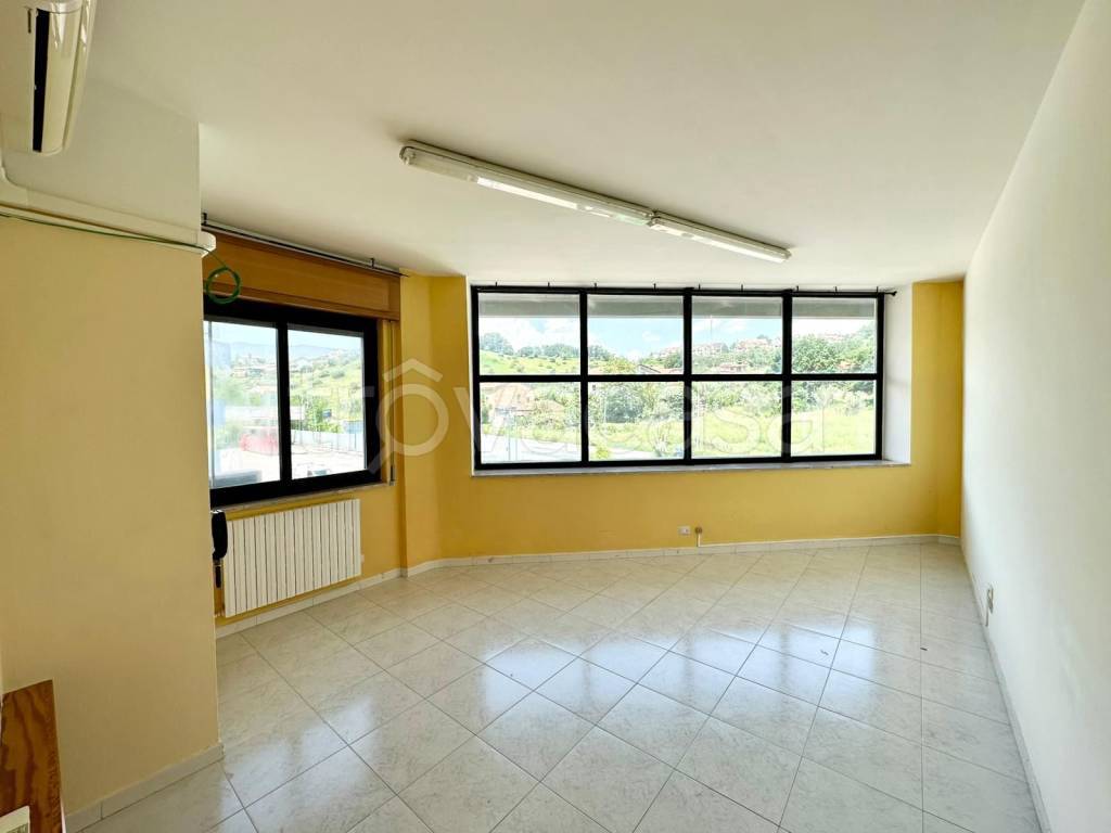 ufficio in affitto a Rende