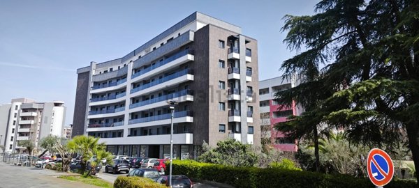 locale commerciale in affitto a Rende in zona Quattromiglia