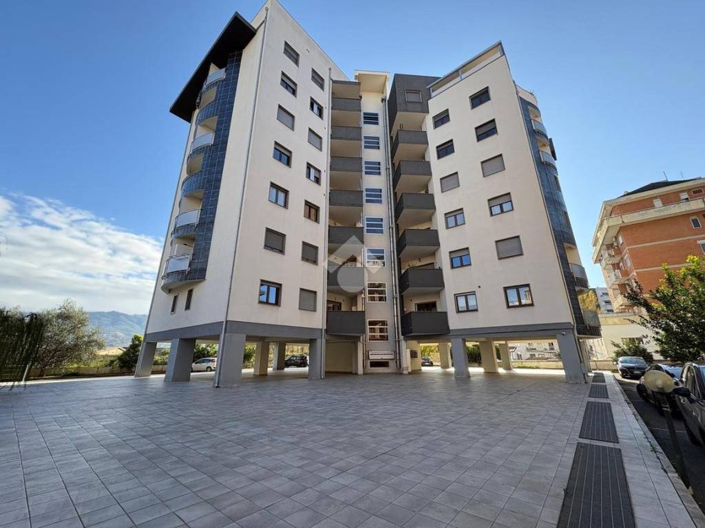 appartamento in affitto a Rende in zona Quattromiglia