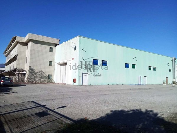 capannone in affitto a Rende