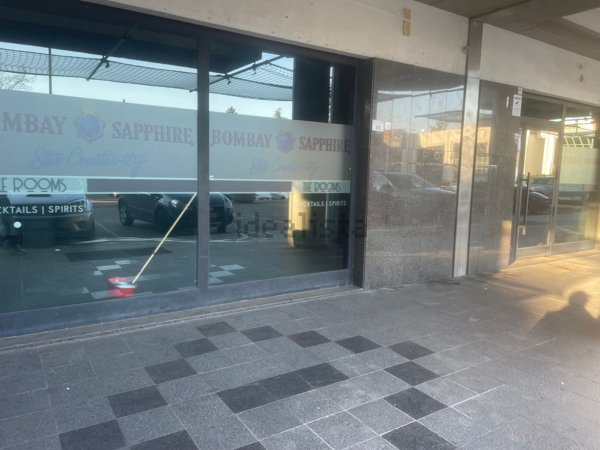 locale commerciale in affitto a Rende