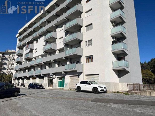 negozio in affitto a Rende