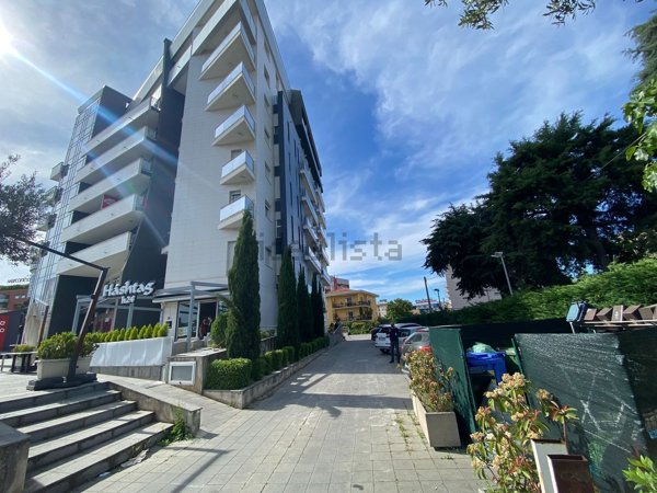 negozio in affitto a Rende in zona Quattromiglia