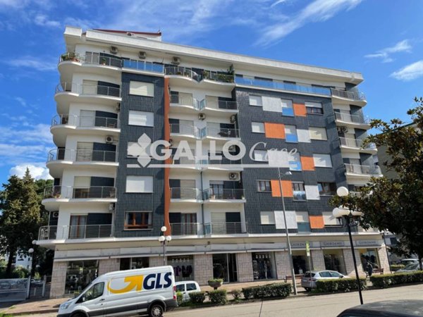 negozio in affitto a Rende in zona Roges