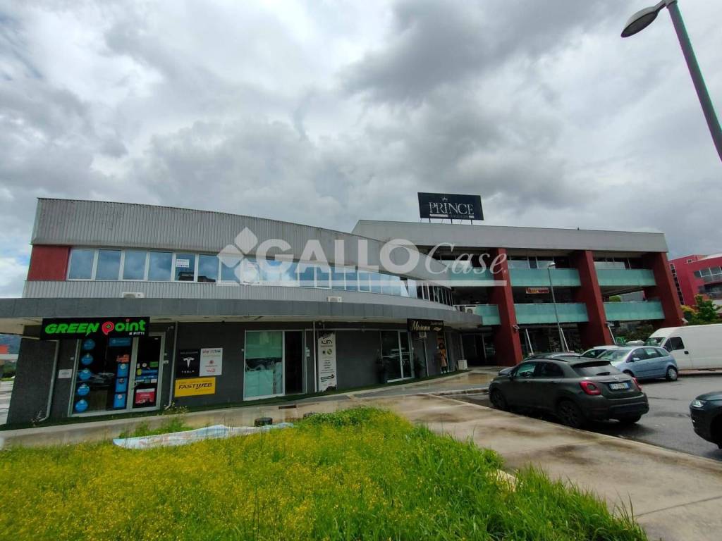 ufficio in affitto a Rende in zona Roges