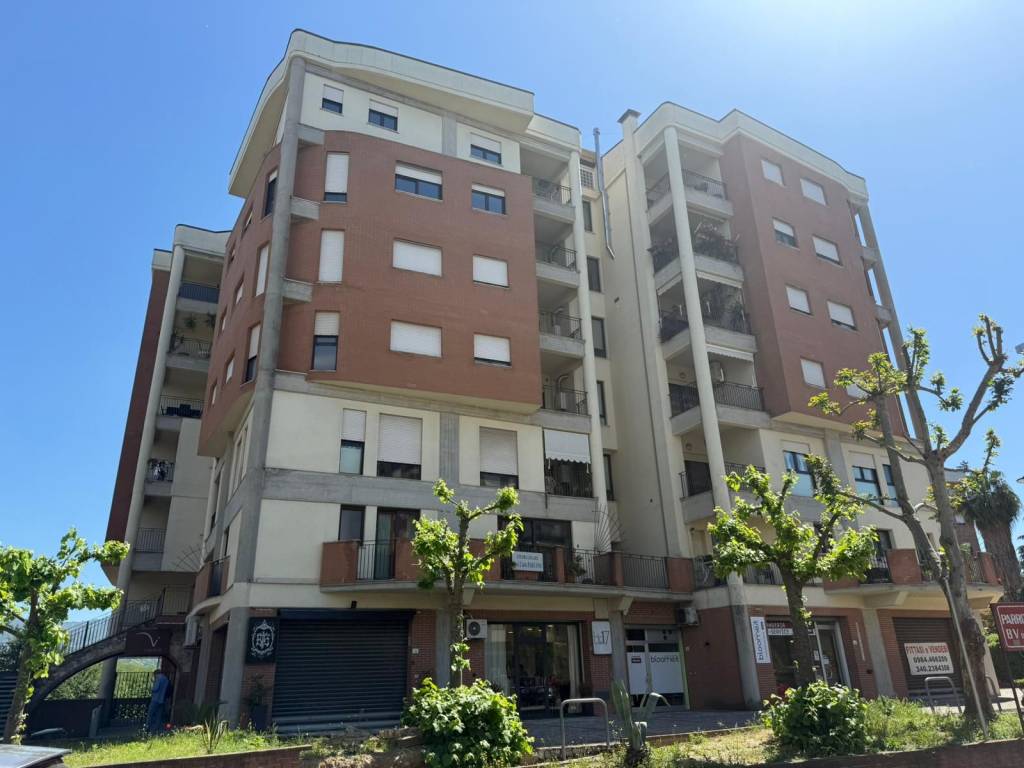 appartamento in affitto a Rende in zona Roges