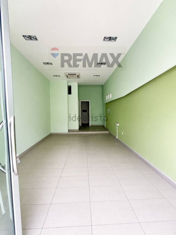 locale commerciale in affitto a Rende in zona Roges