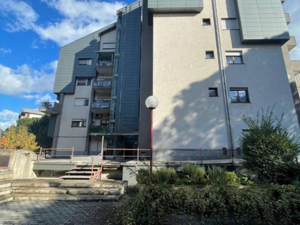 ufficio in affitto a Rende in zona Roges