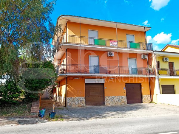 appartamento in affitto a Rende in zona Surdo