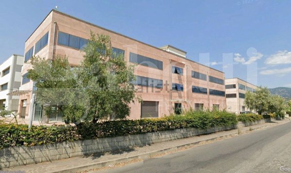 ufficio in affitto a Rende in zona Quattromiglia