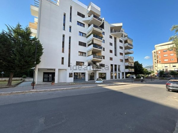 locale commerciale in affitto a Rende in zona Roges