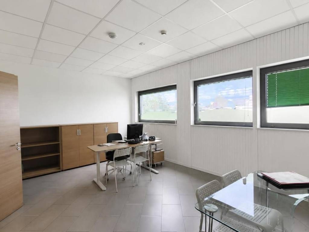 ufficio in affitto a Rende