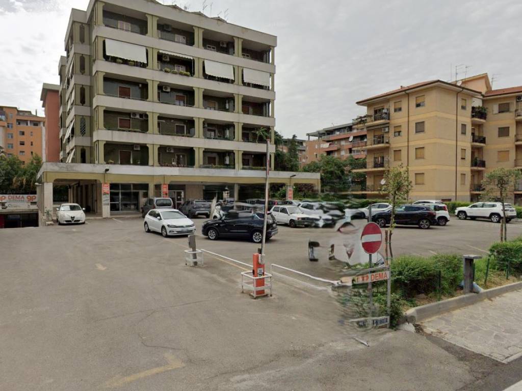 locale commerciale in affitto a Rende in zona Roges