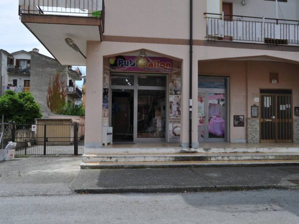 negozio in affitto a Scalea
